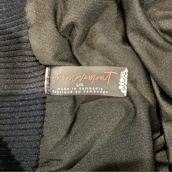 Free People Movement NWT Carpe Diem Printed HR Shorts Women’s Large Tuxedo Daisy - Picture 6 of 9